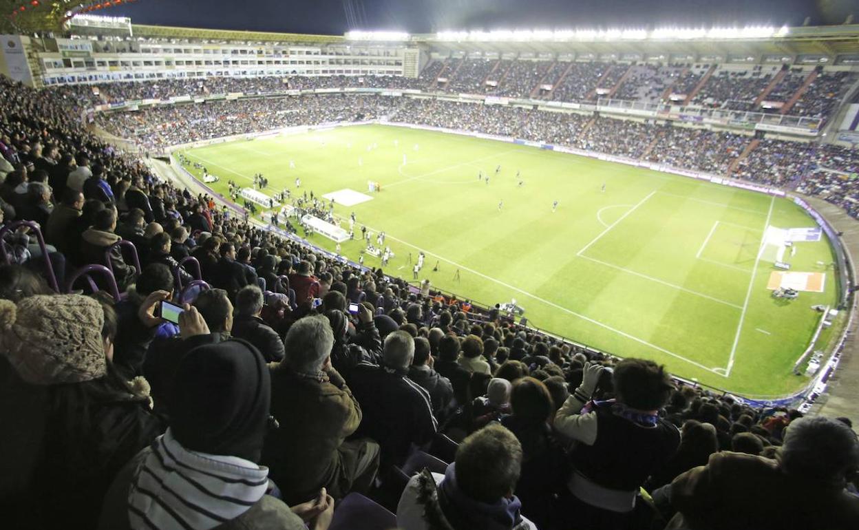 Panorámica del estadio José Zorrilla del año 2012 durante un Real Valladolid-Real Madrid. 