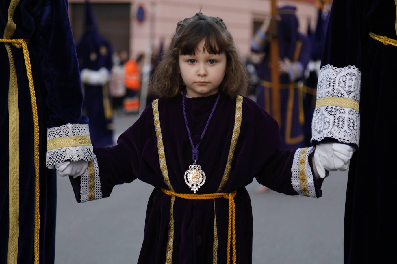 Fotos: Peñafiel se vuelca con la procesión de Nuestro Padre Jesús Nazareno
