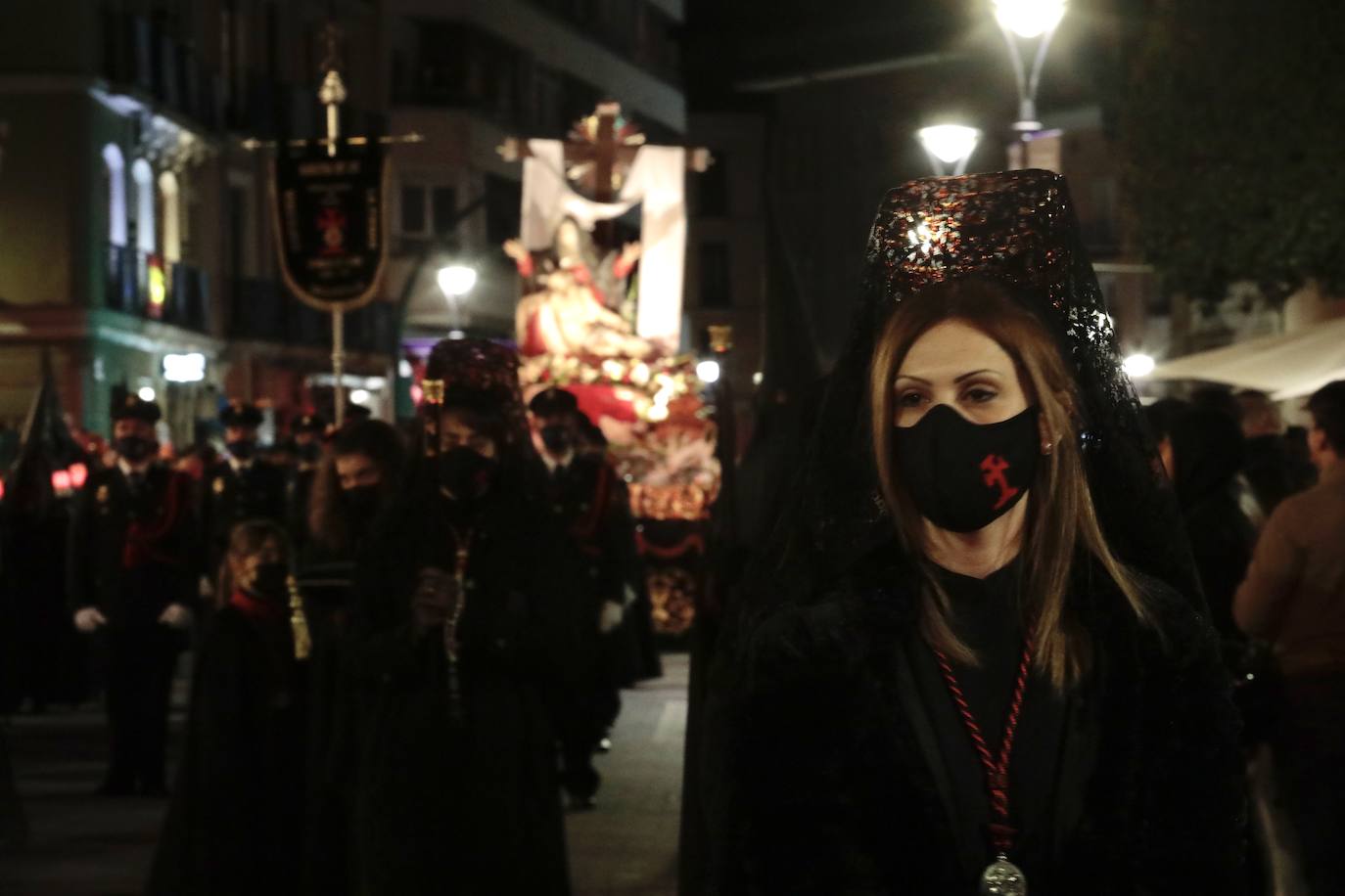Fotos: Procesión de la Piedad por las calles de Valladolid