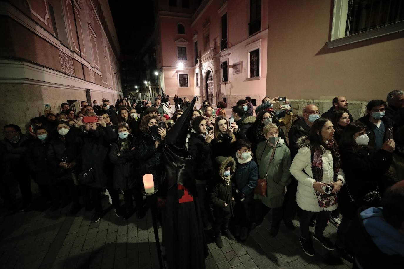 Fotos: Procesión de la Piedad por las calles de Valladolid
