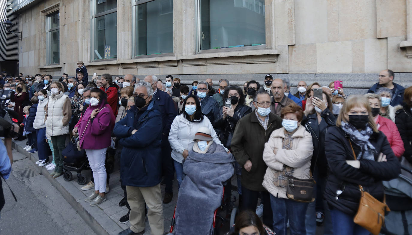 Fotos: Vía Crucis penitencial ante la Catedral de Palencia