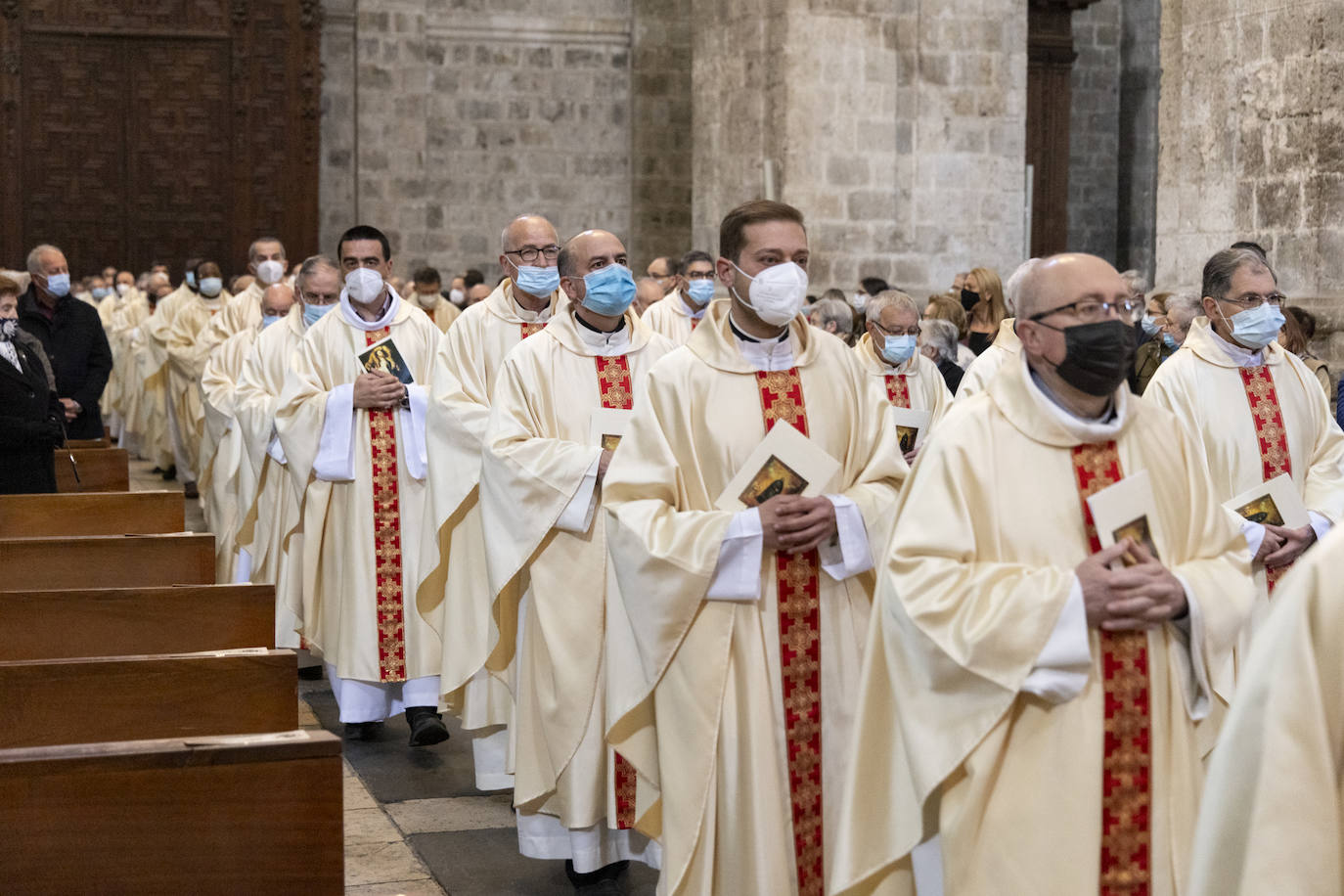 Fotos: Misa crismal en la Catedral de Valladolid