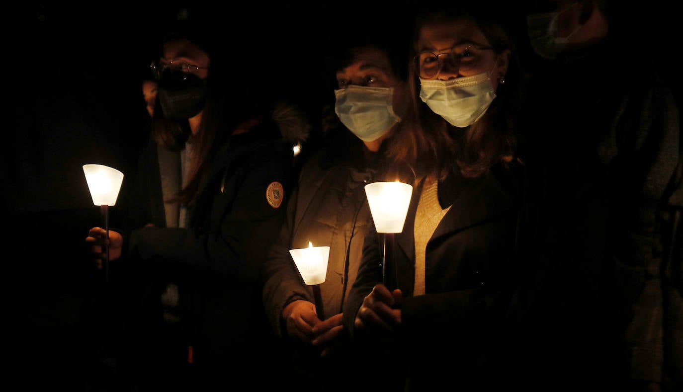 Fotos: Silencio y penitencia en la madrugada de Viernes Santo en Palencia