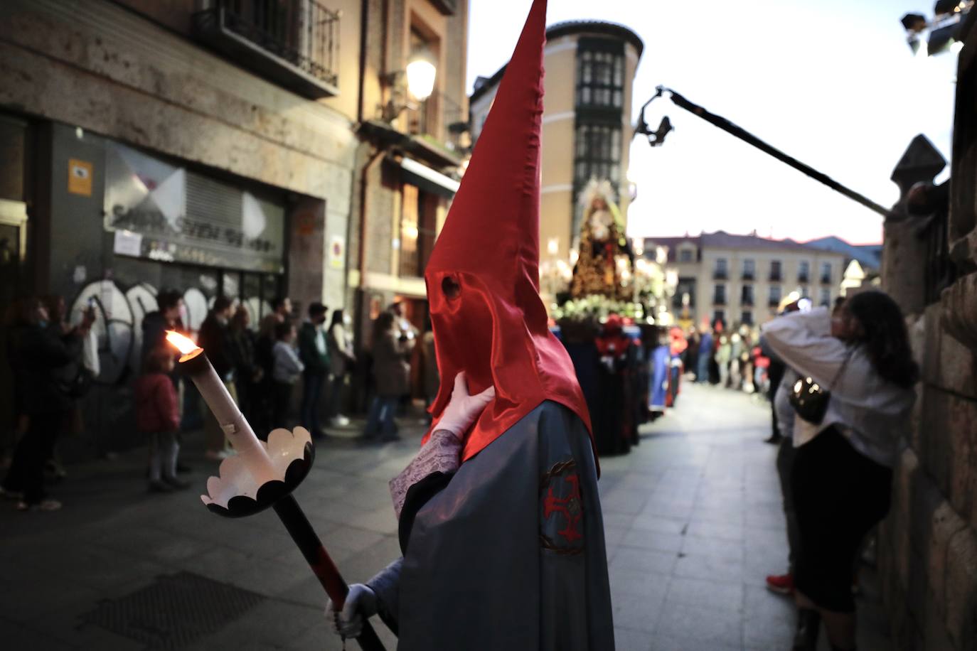 Fotos: Procesión de la Exaltación de la Luz en Valladolid (2/2)