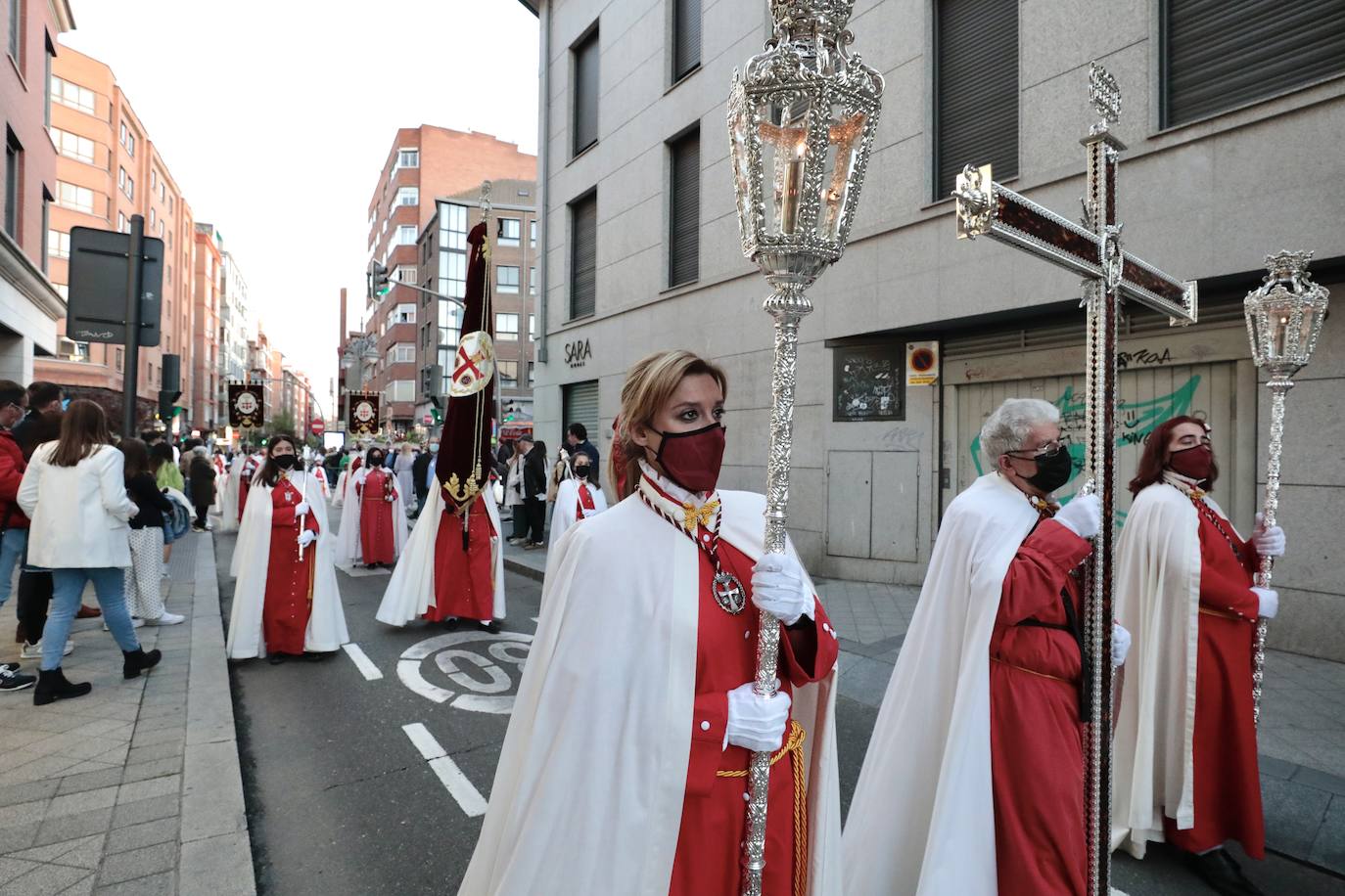 Fotos: Procesión del Cristo Despojado y Nuestra Señora de la Amargura en Valladolid