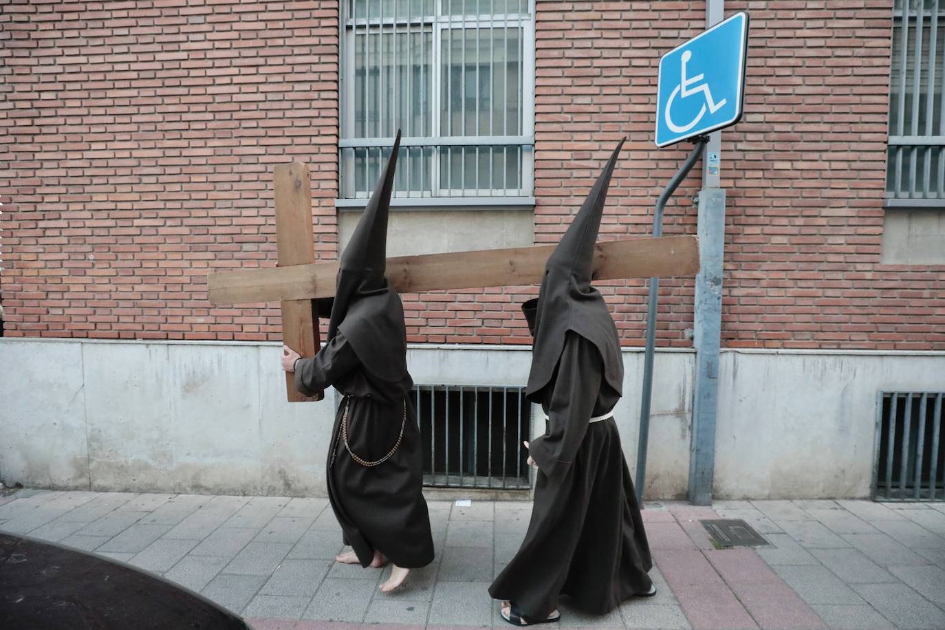 Fotos: Via Crucis del Viernes Santo en Valladolid