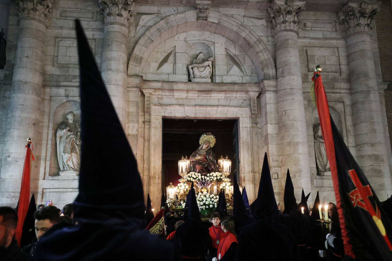 Fotos: Procesión De Regla de la Ilustre cofradía Penitencial de Nuestra Señora de las Angustias-Sacrificio y Penitencia