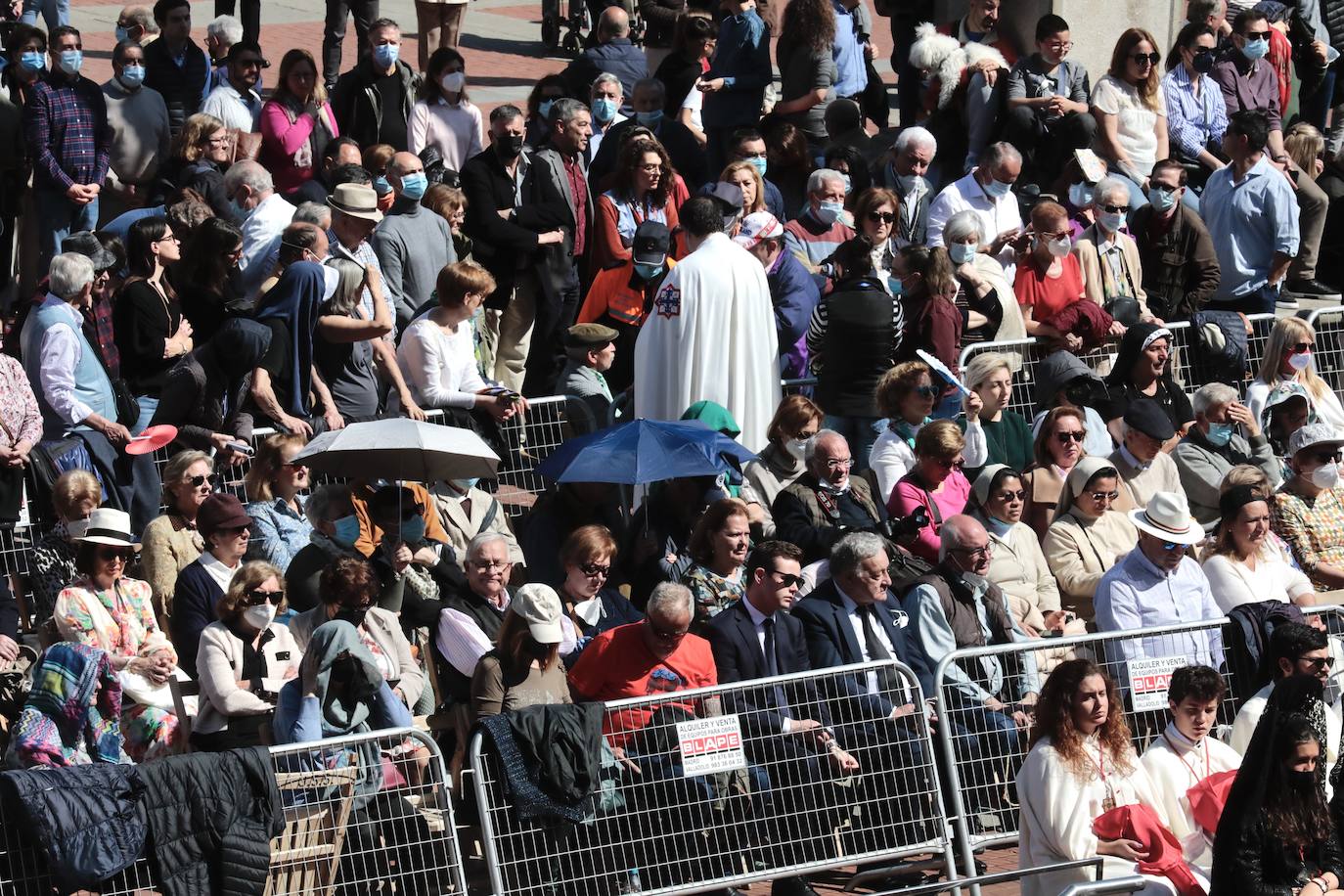 Fotos: Sermón de las Siete Palabras en Valladolid durante la jornada de Viernes Santo (1/2)