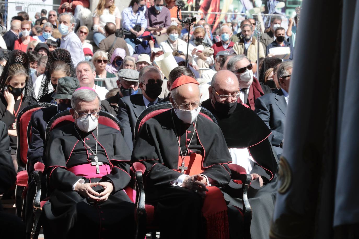 Fotos: Sermón de las Siete Palabras en Valladolid durante la jornada de Viernes Santo (2/2)