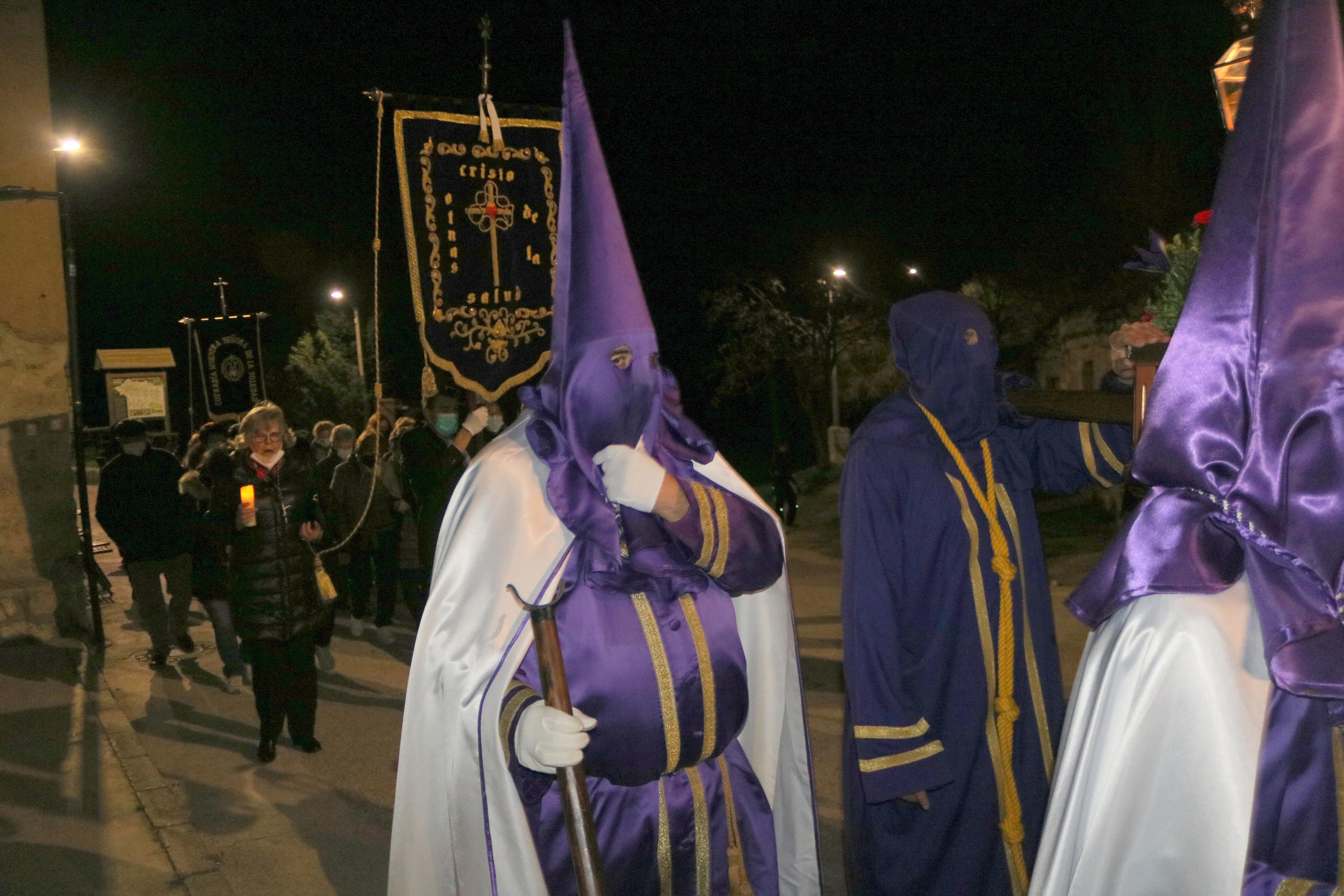 Los Nazarenos de Baltanás organizaron el XXII Vía Crucis del Silencio en el que también participaron los Hermanos de Palencia