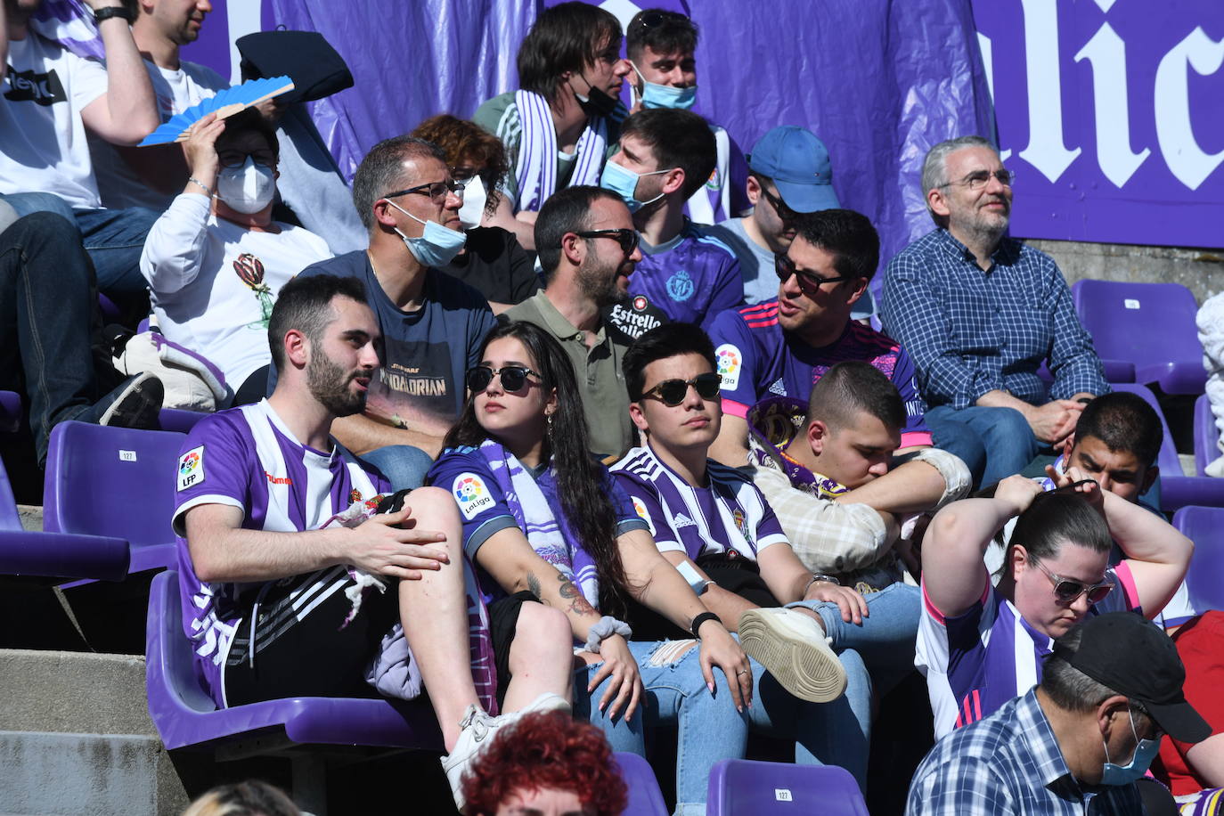 Fotos: Búscate en el grada del Real Valladolid-Almería (1/9)