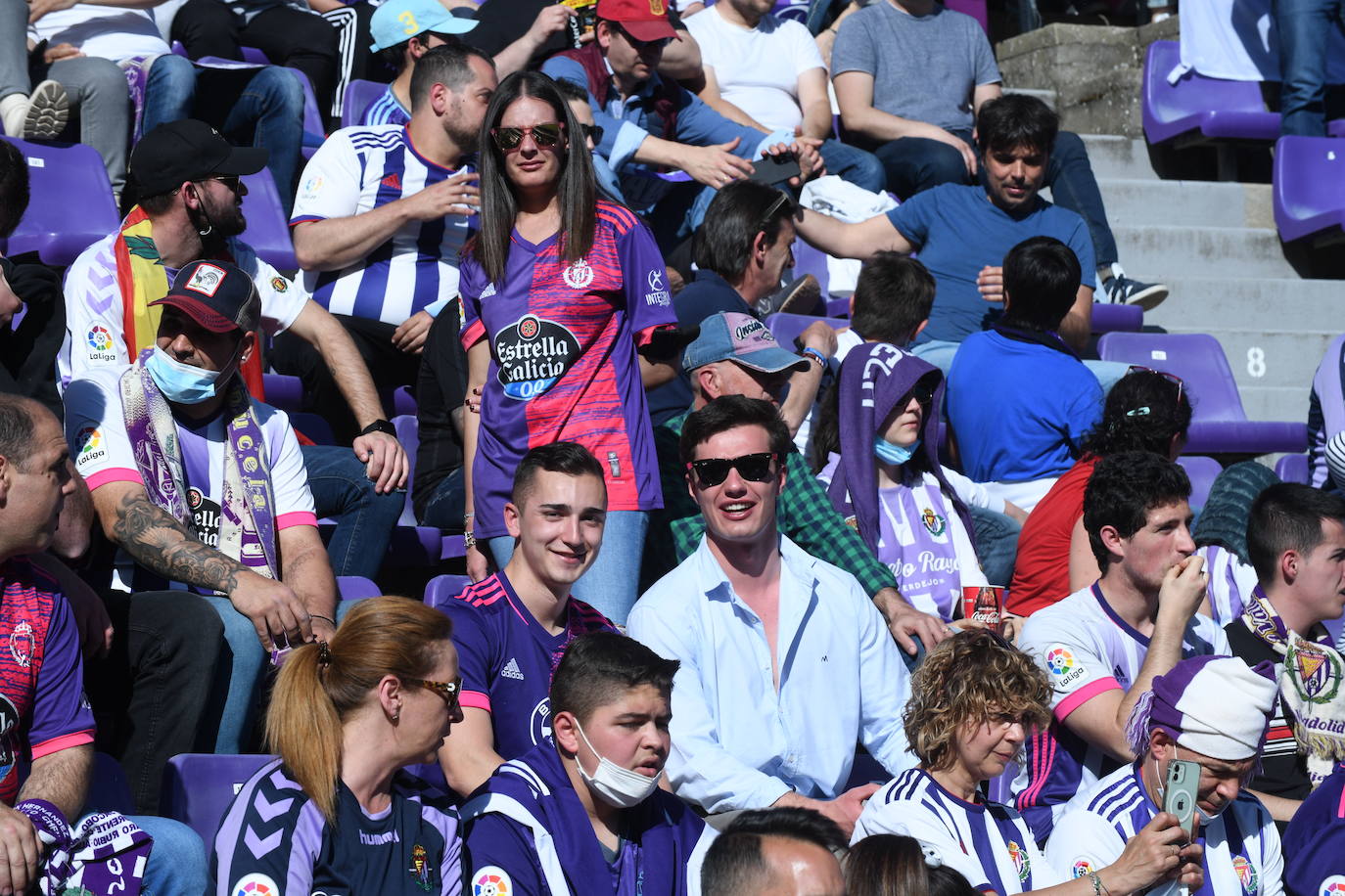 Fotos: Búscate en el grada del Real Valladolid-Almería (1/9)