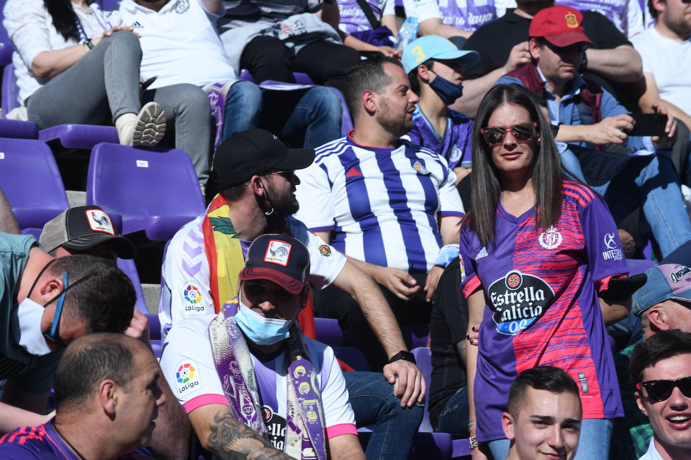 Fotos: Búscate en el grada del Real Valladolid-Almería (2/9)