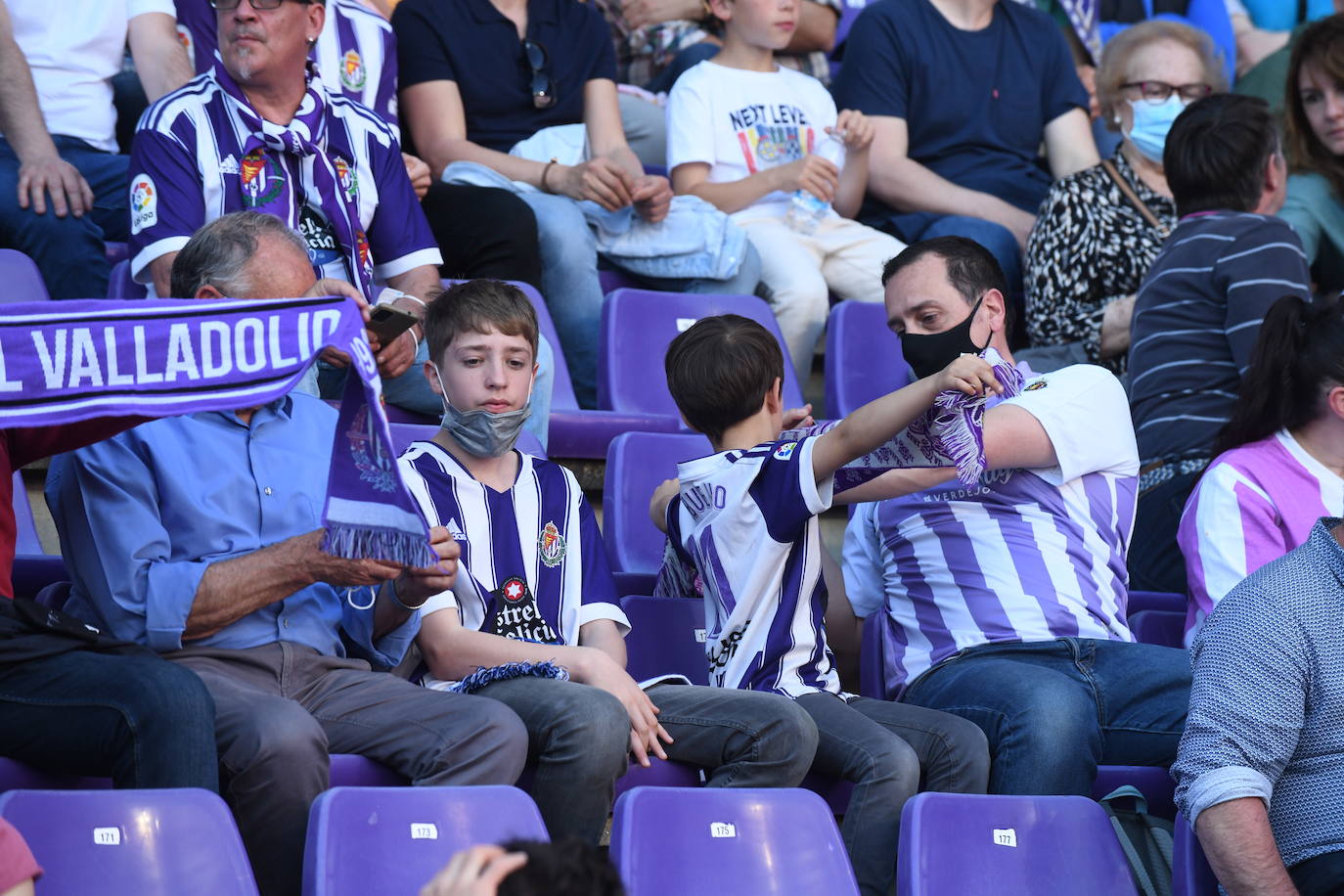 Fotos: Búscate en el grada del Real Valladolid-Almería (2/9)