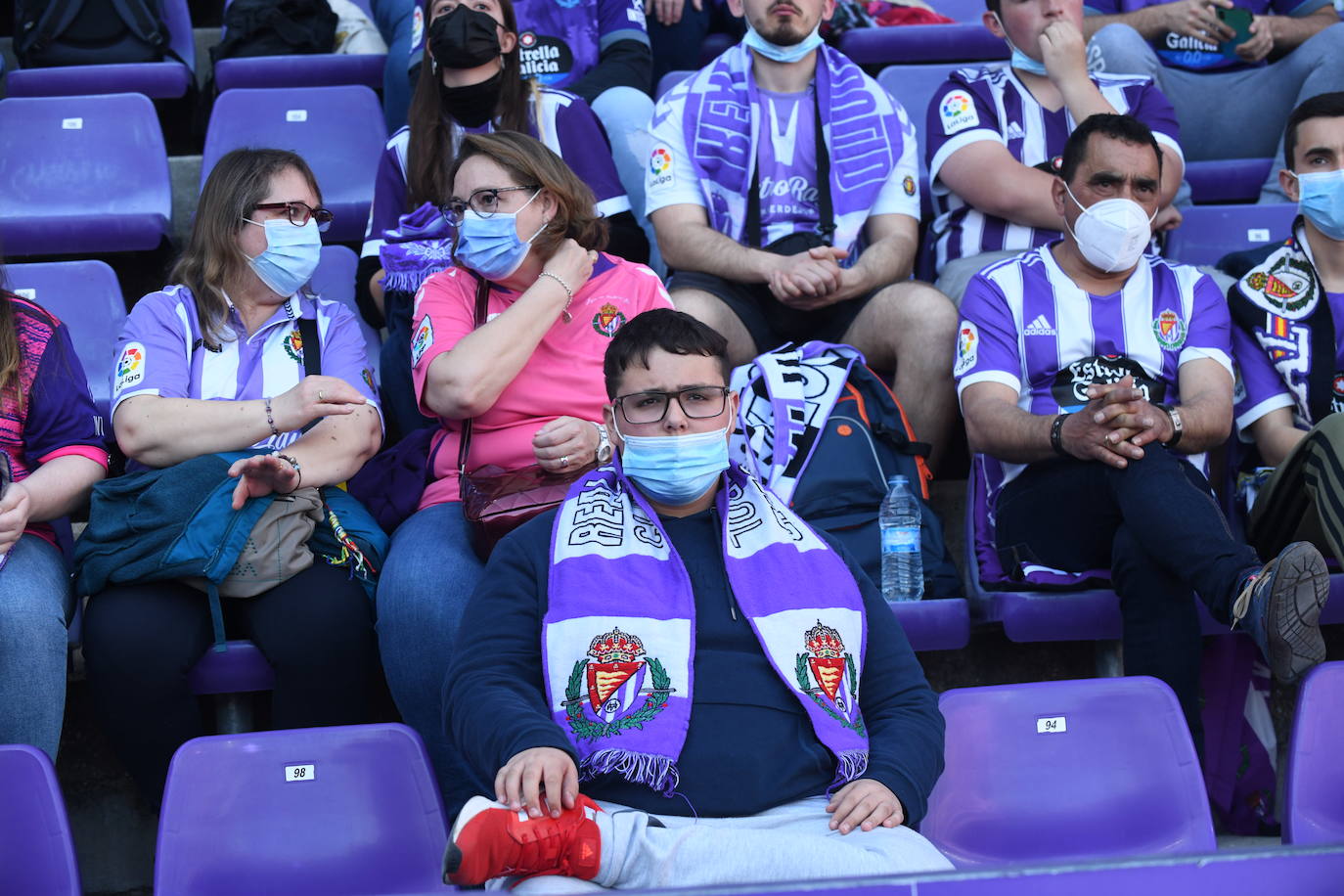 Fotos: Búscate en la grada del Real Valladolid-Almería (3/9)