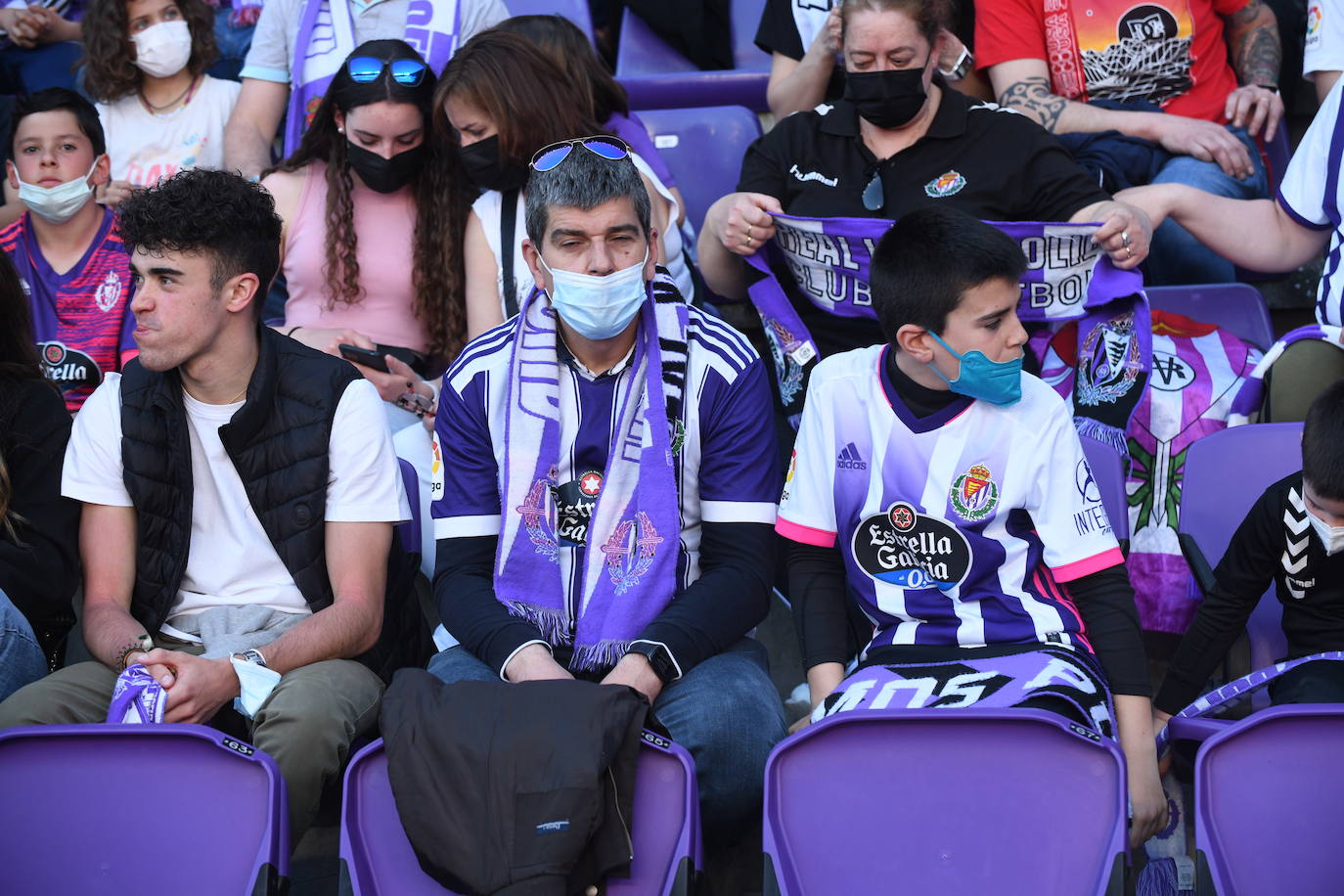 Fotos: Búscate en la grada del Real Valladolid-Almería (4/9)