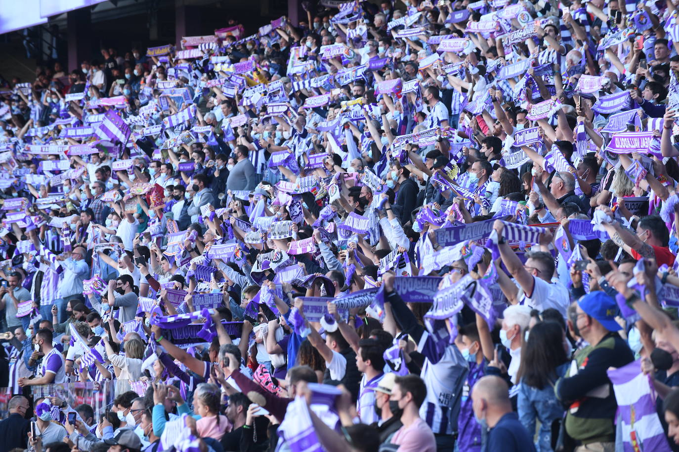 Fotos: Búscate en la grada del Real Valladolid-Almería (8/9)