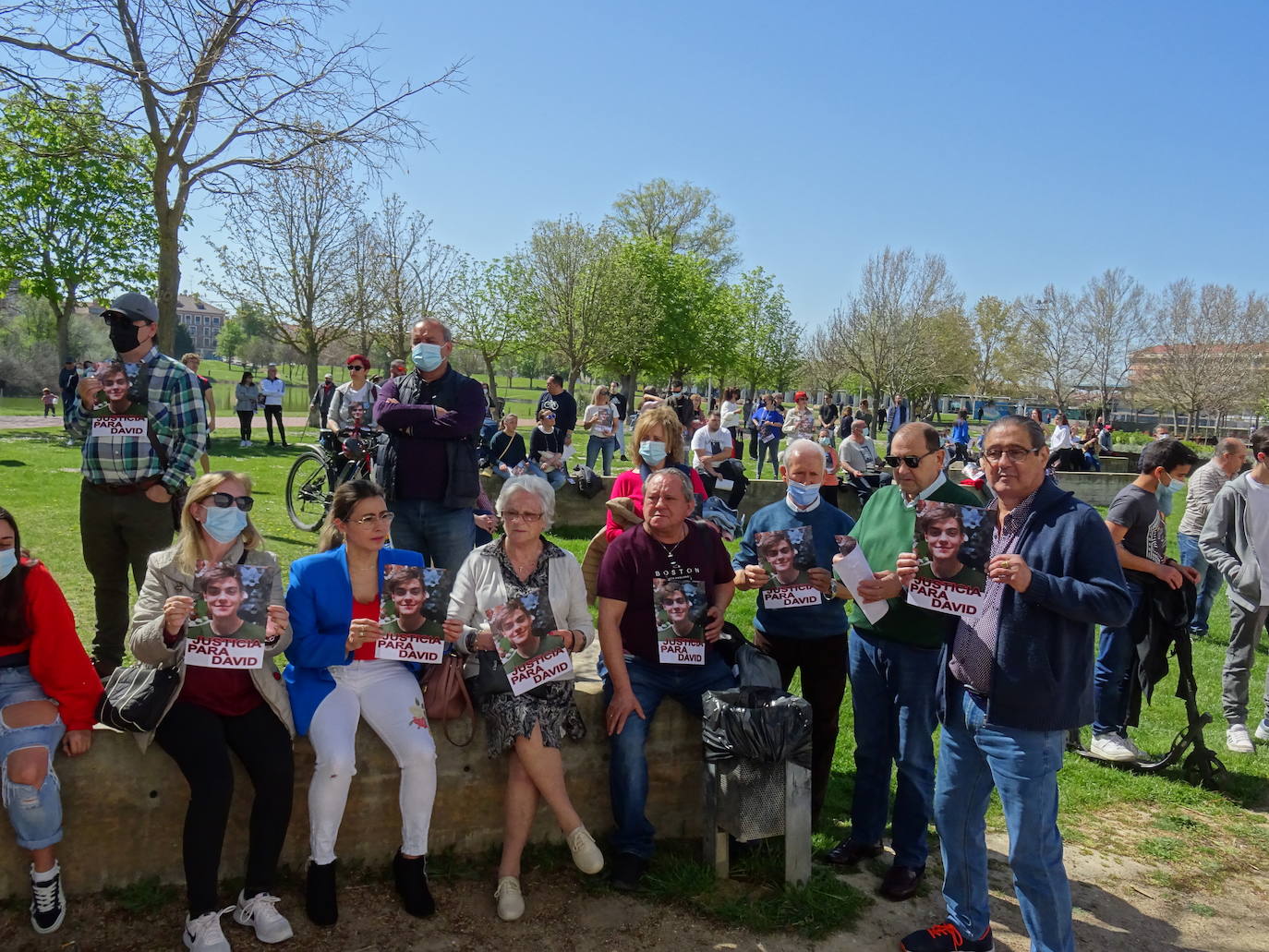 Fotos: Concentración en Laguna de Duero en el segundo aniversario de la muerte de David