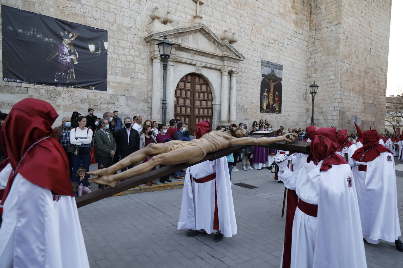 Fotos: Procesión General del Viernes Santo en Peñafiel (1/5)