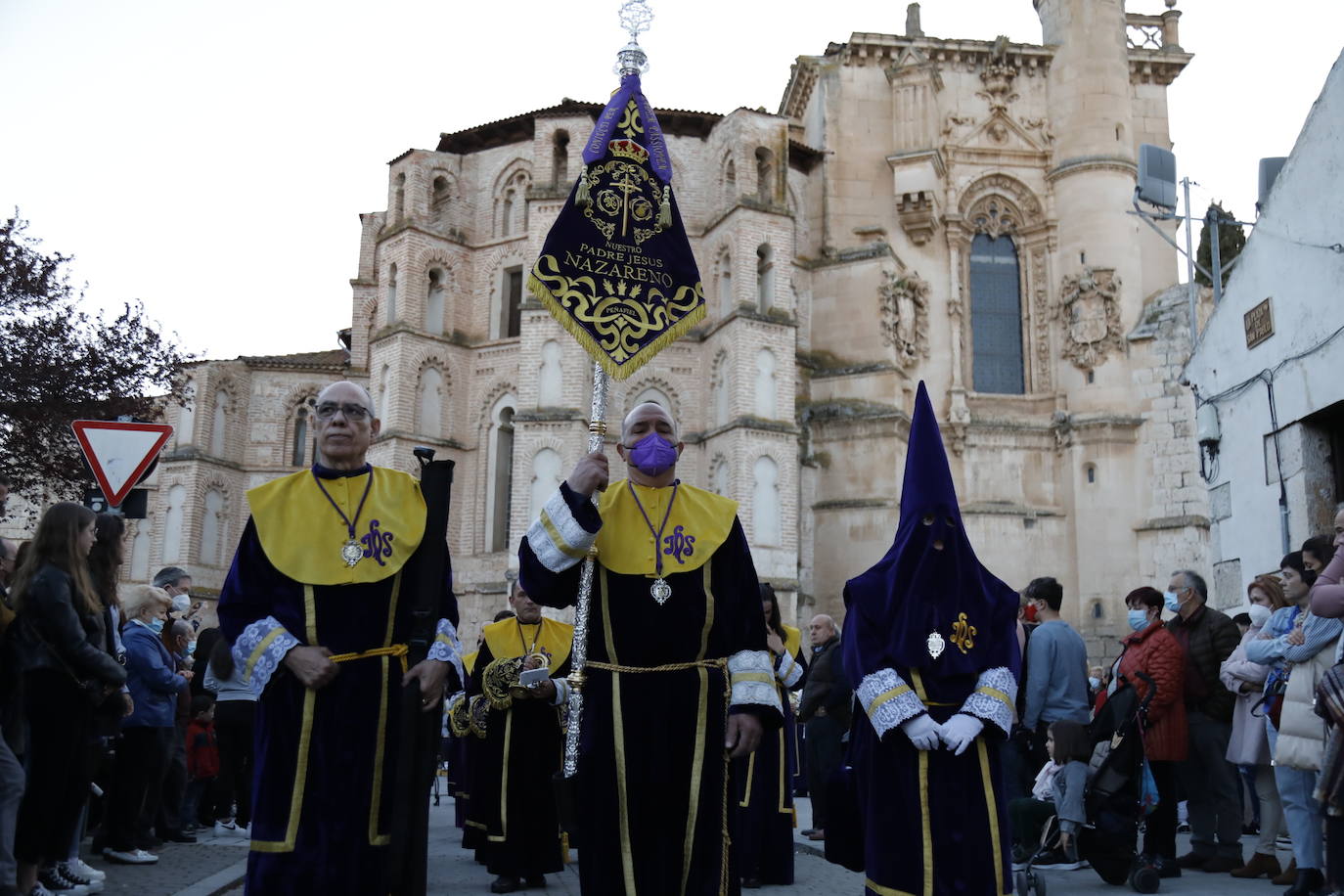 Fotos: Procesión General del Viernes Santo en Peñafiel (1/5)