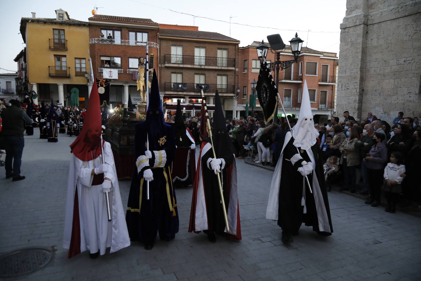 Fotos: Procesión General del Viernes Santo en Peñafiel (3/5)