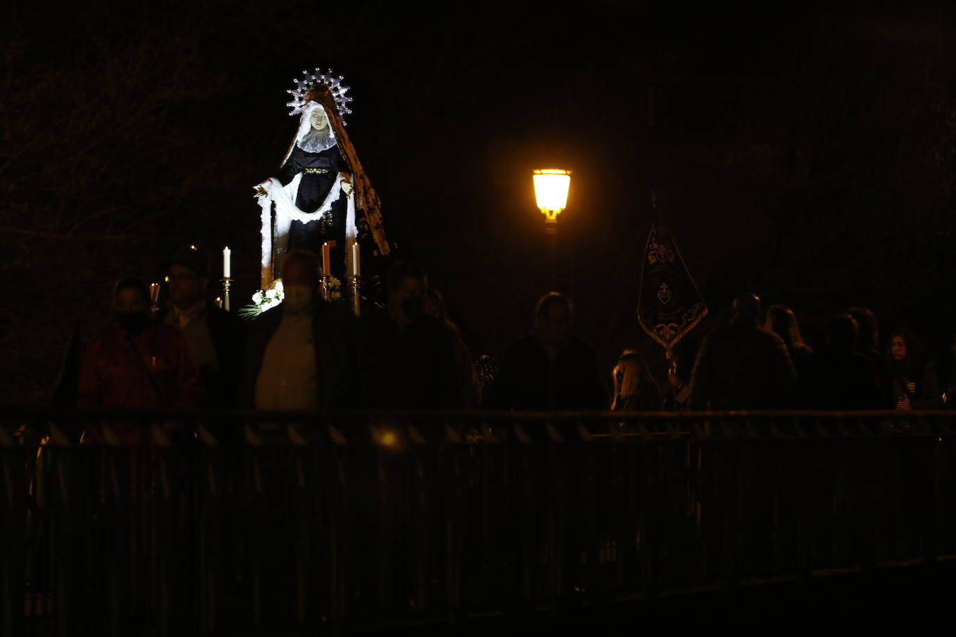 Fotos: Procesión General del Viernes Santo en Peñafiel (5/5)