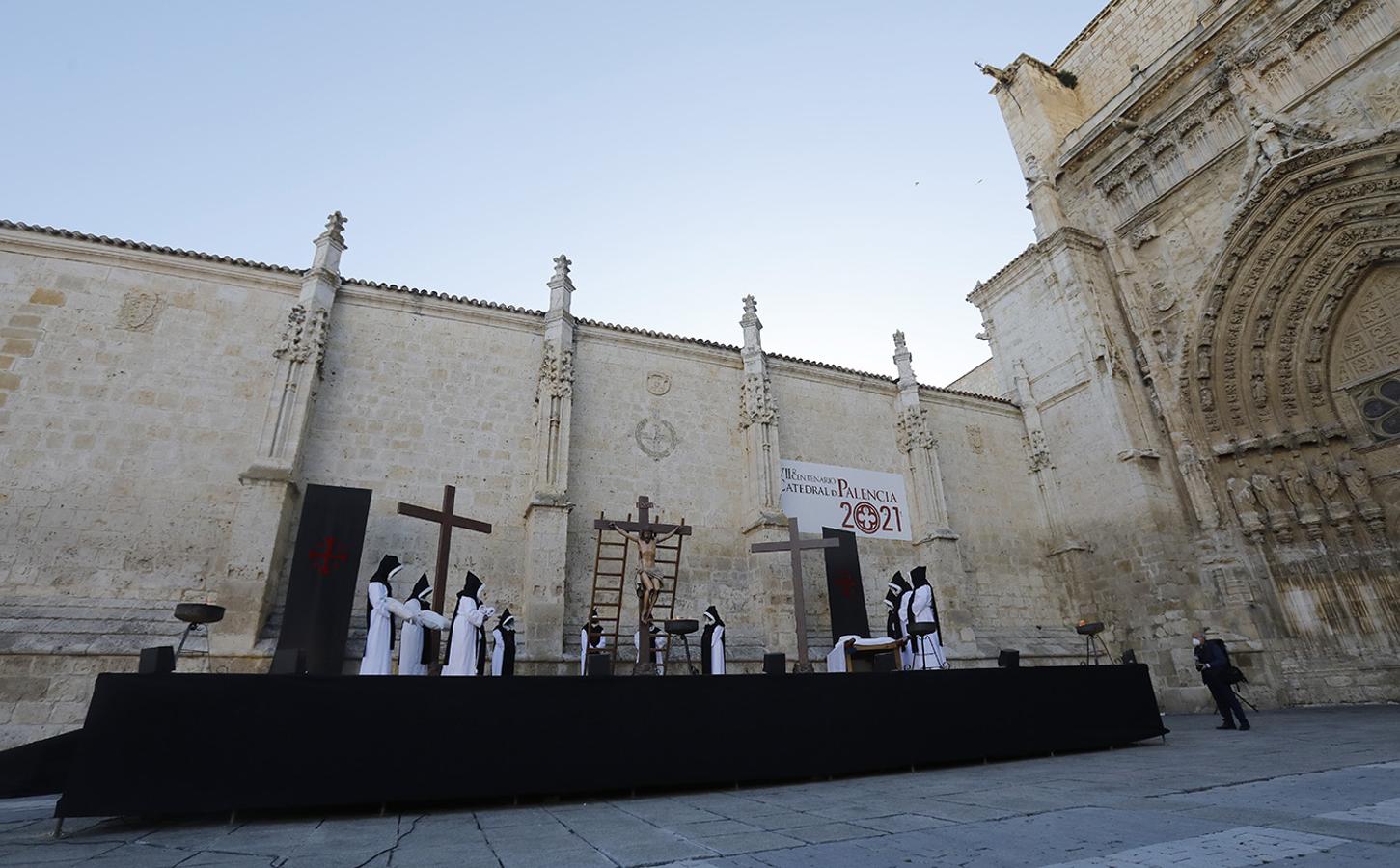 Fotos: Viernes Santo en Palencia: Función del Descendimiento