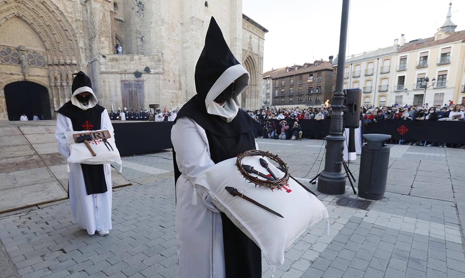 Fotos: Viernes Santo en Palencia: Función del Descendimiento