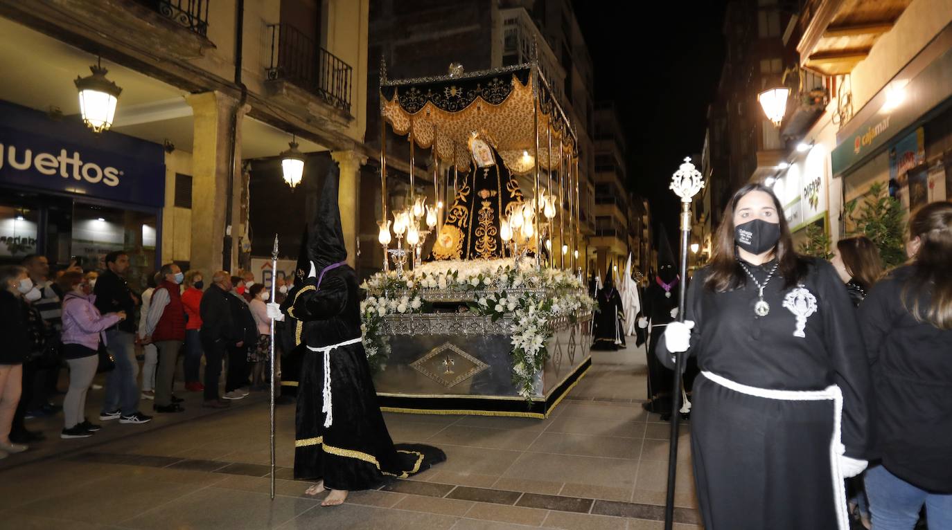 La Soledad, a su paso por la Calle Mayor. 