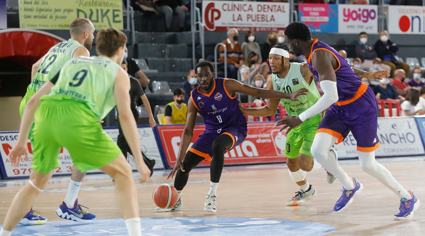 EasyCharger Palencia 76 - 80 Unicaja Banco Oviedo