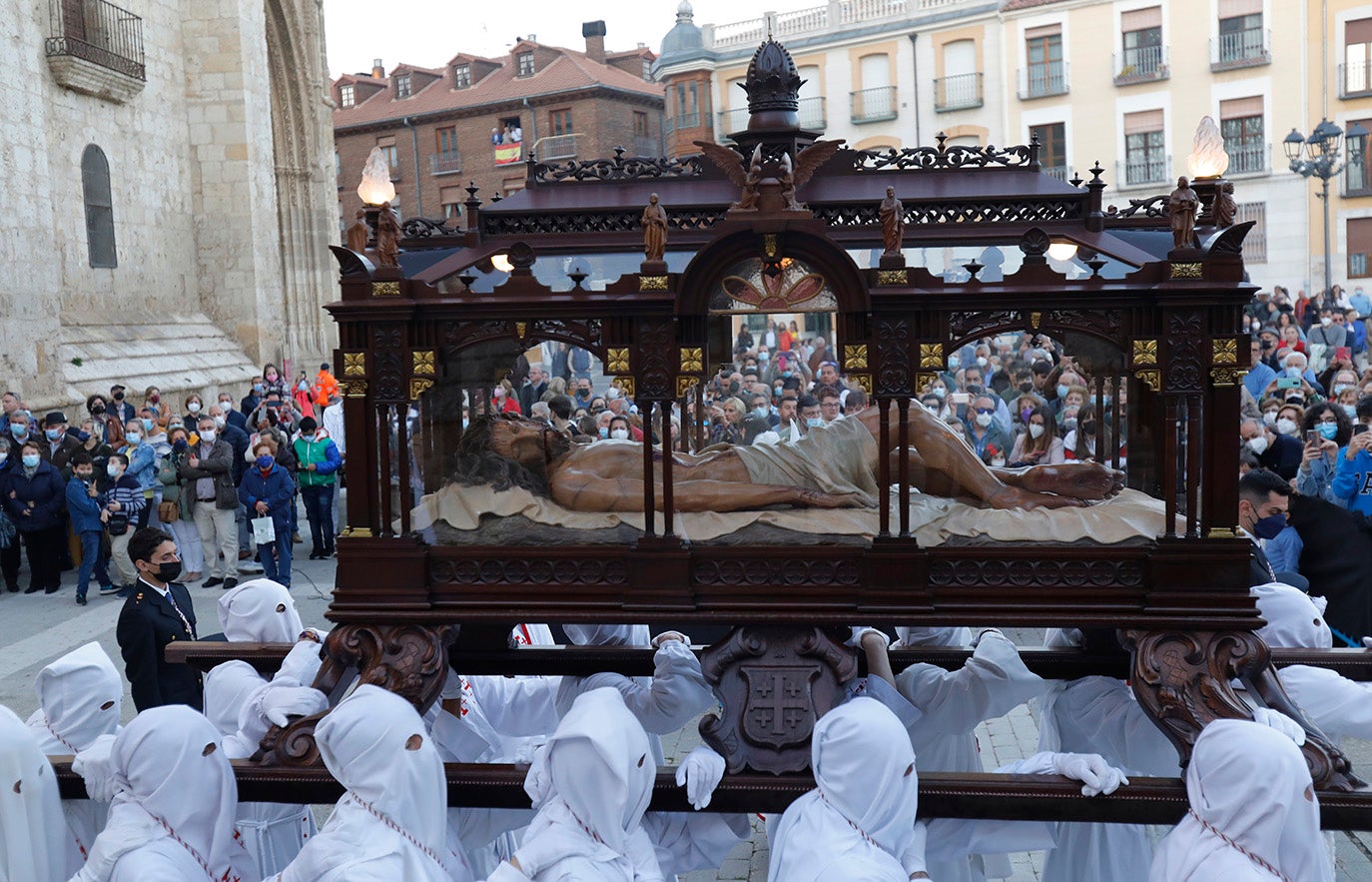 Fotos: Viernes Santo: Procesión del Santo Entierro