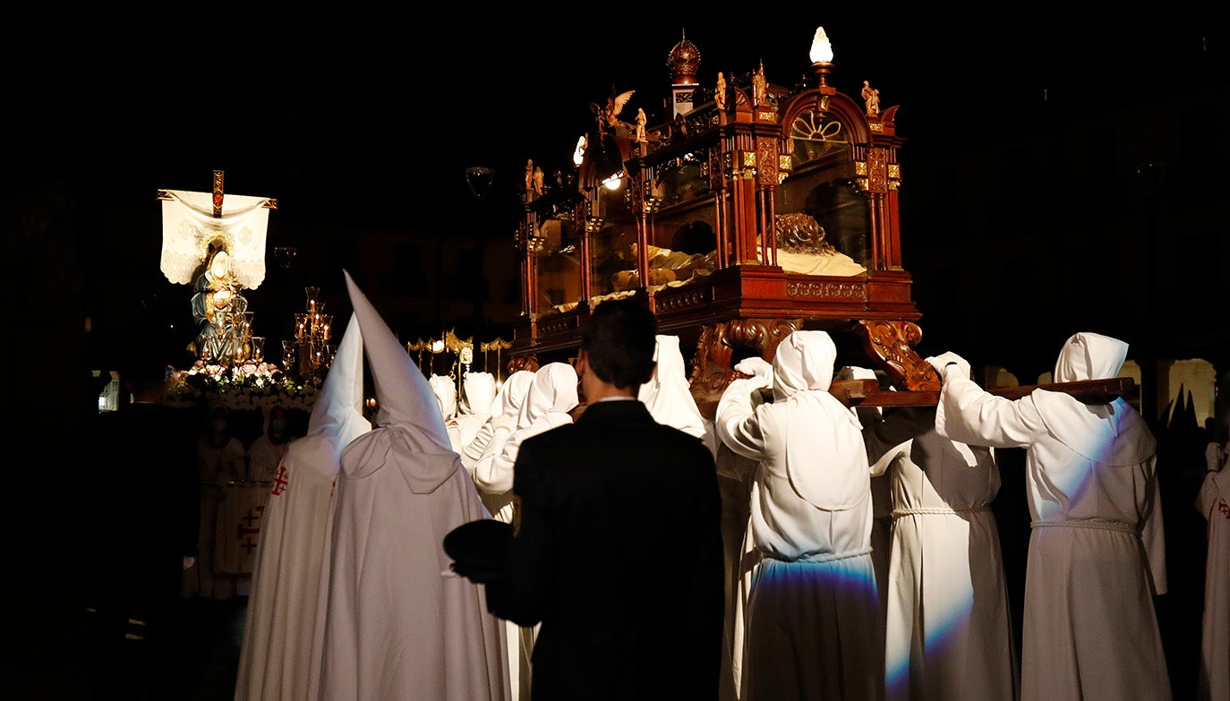 Fotos: Viernes Santo: Procesión del Santo Entierro