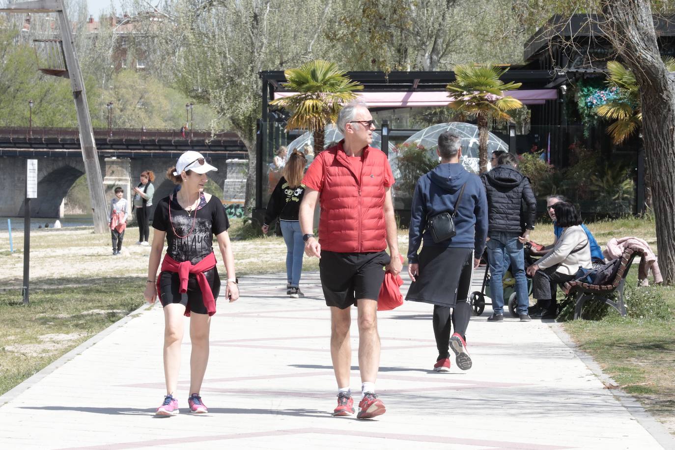 El buen tiempo preside el Domingo de Resurrección en Valladolid.