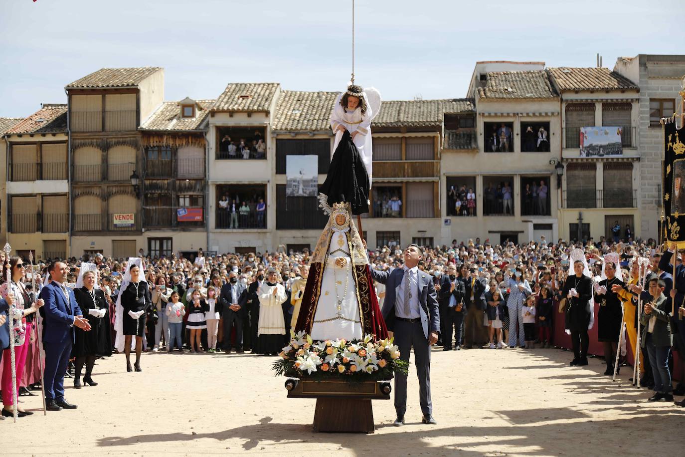 Fotos: Bajada del ángel en Peñafiel (1/2)