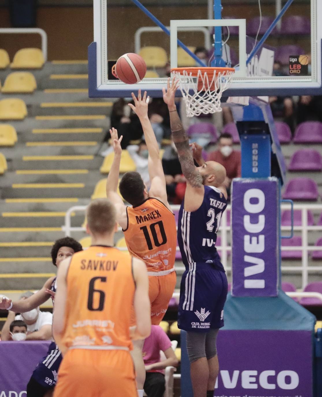 Partido entre el UEMC Real Valladolid y el Juaristi. 