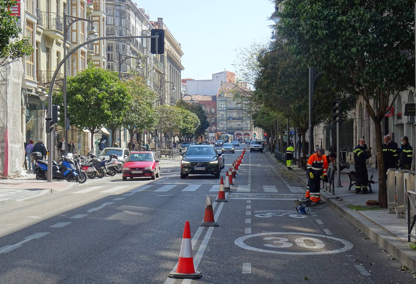 Fotos: Obras en la calle Miguel Íscar de Valladolid