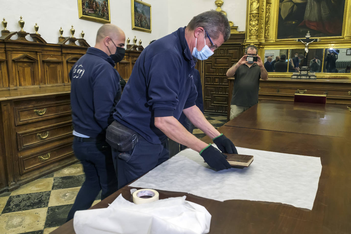 Preparación del Sinodal de Aguilafuente para su traslado.