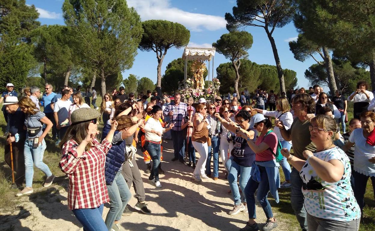Romería en honor a la Virgen de Sacedón en Pedrajas. 