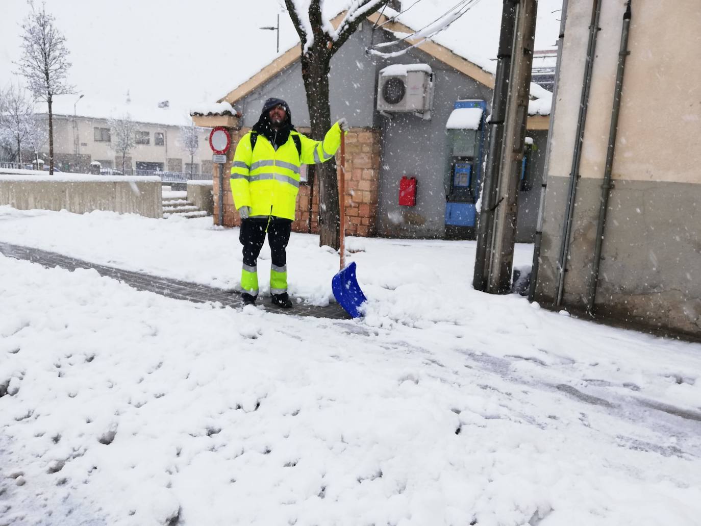 Fotos: La localidad segoviana de Palazuelos de Eresma amanece cubierta de nieve