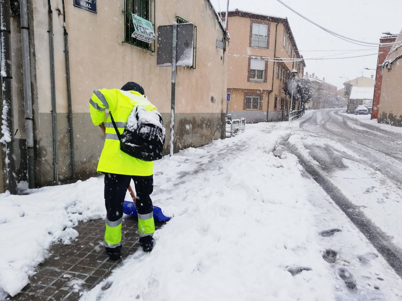 Fotos: La localidad segoviana de Palazuelos de Eresma amanece cubierta de nieve