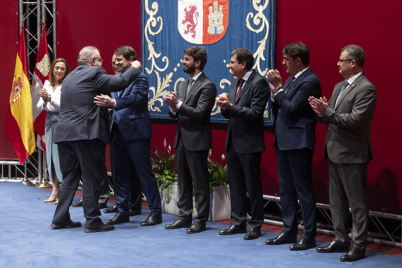 Diferentes momentos de la toma de posesión de los consejeros de la Junta de Castilla y León. 