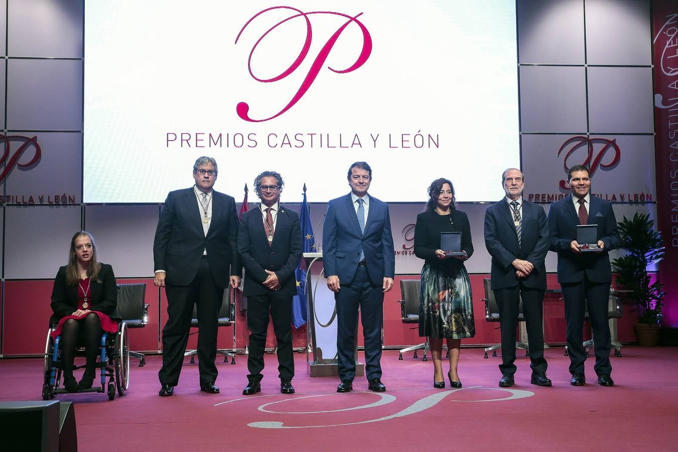 El presidente de la Junta de Castilla y León, Alfonso Fernández Mañueco, preside la entrega de los Premios Castilla y León 2021