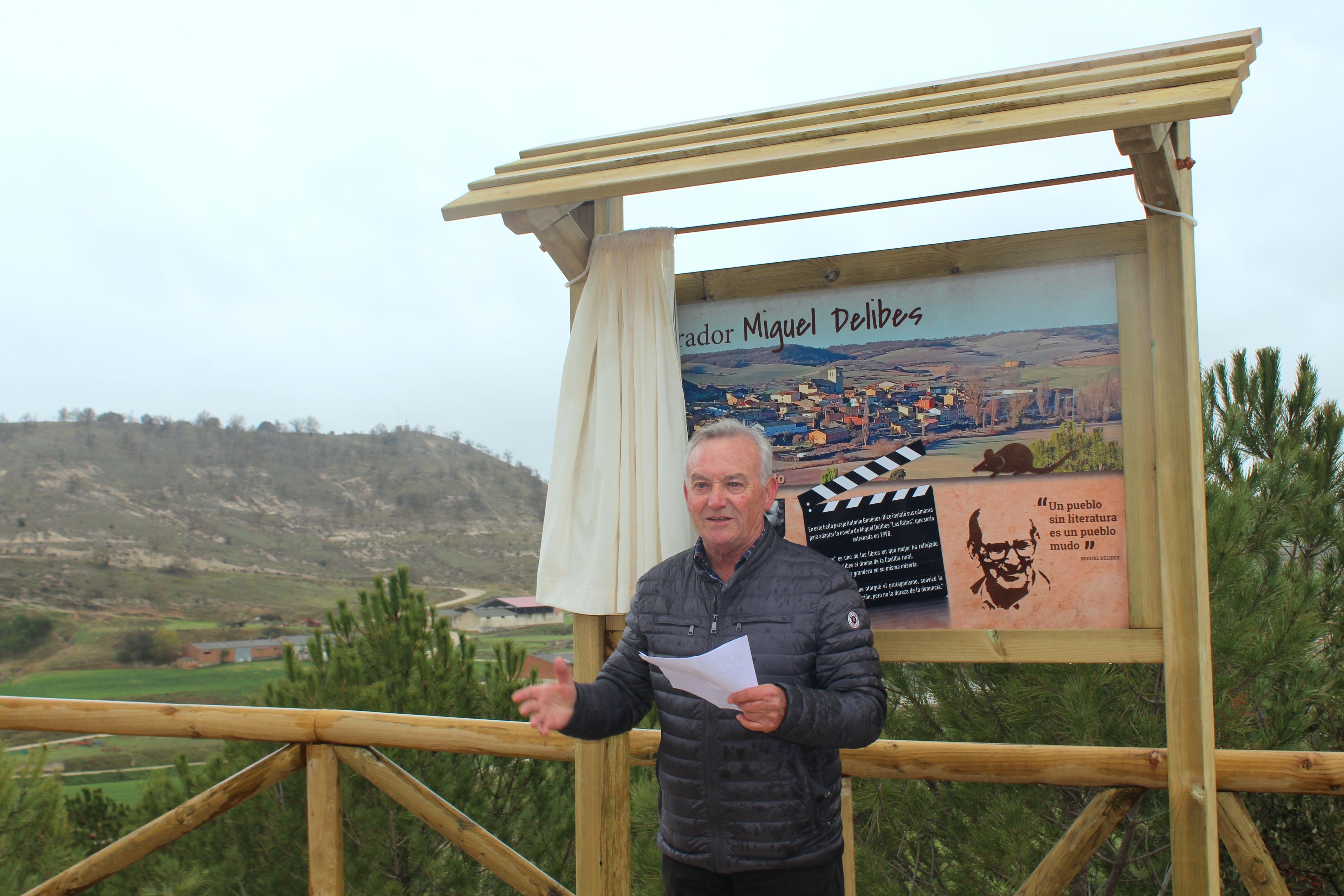 Coincidiendo con el Día del Libro y la Fiesta de Castilla y León, Valdecañas de Cerrato inauguró el Mirador Miguel Delibes