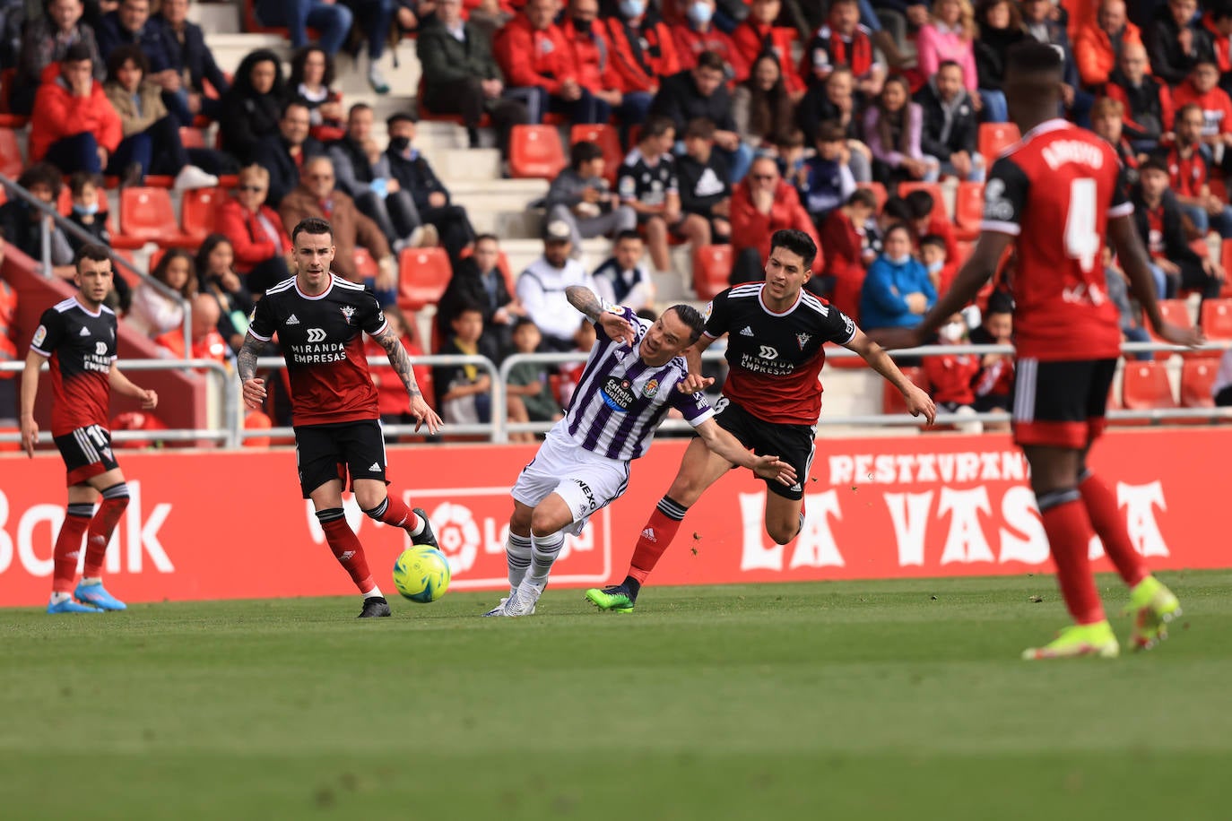 Fotos: Mirandés 0-1 Real Valladolid (1/2)