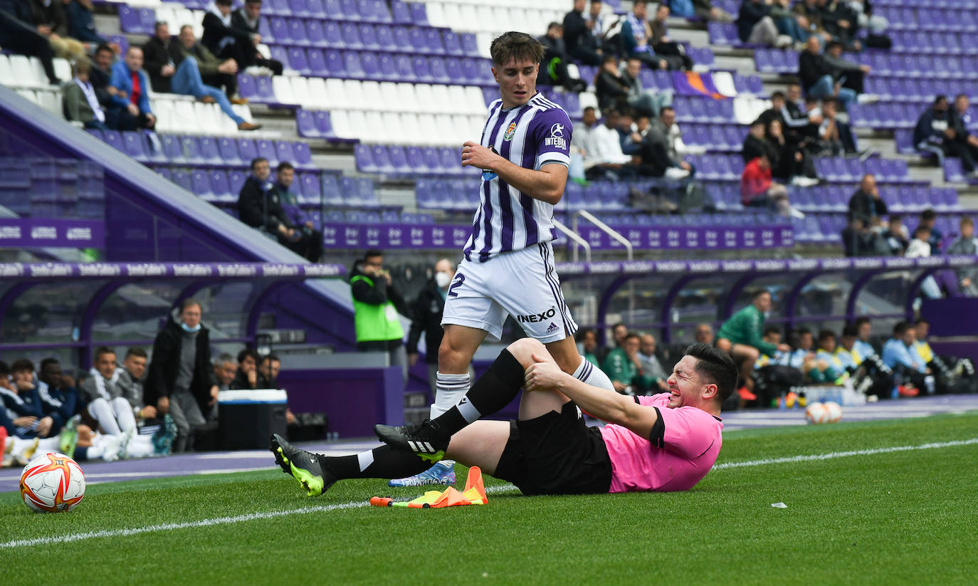 Empate a tres goles entre Valladolid Promesas y Cultural Leonesa.