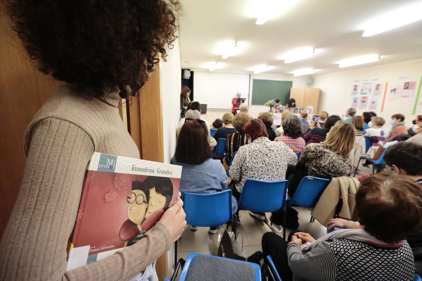 Fotos: Homenaje a Almudena Grandes en La Rondilla