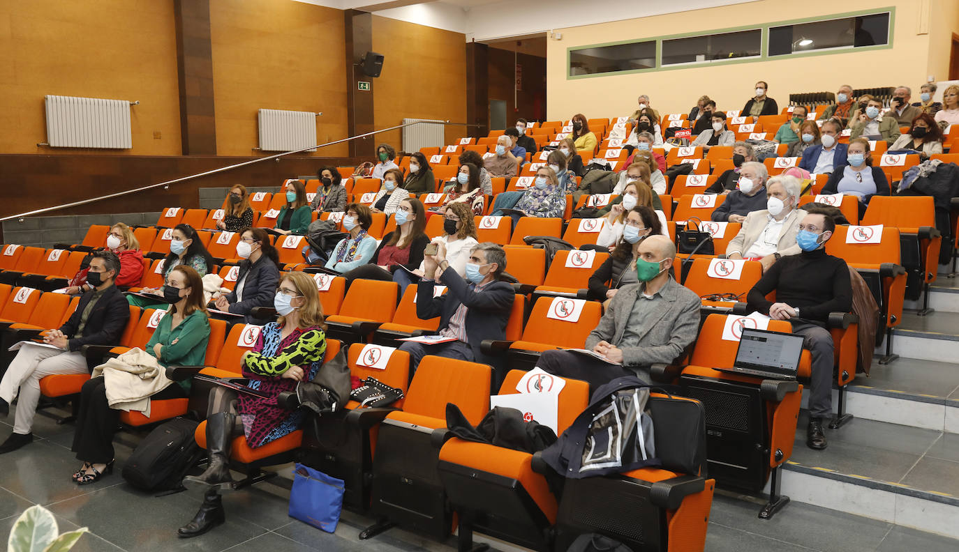 Fotos: Jornada científica con Alfredo Corell en Palencia sobre inmunología