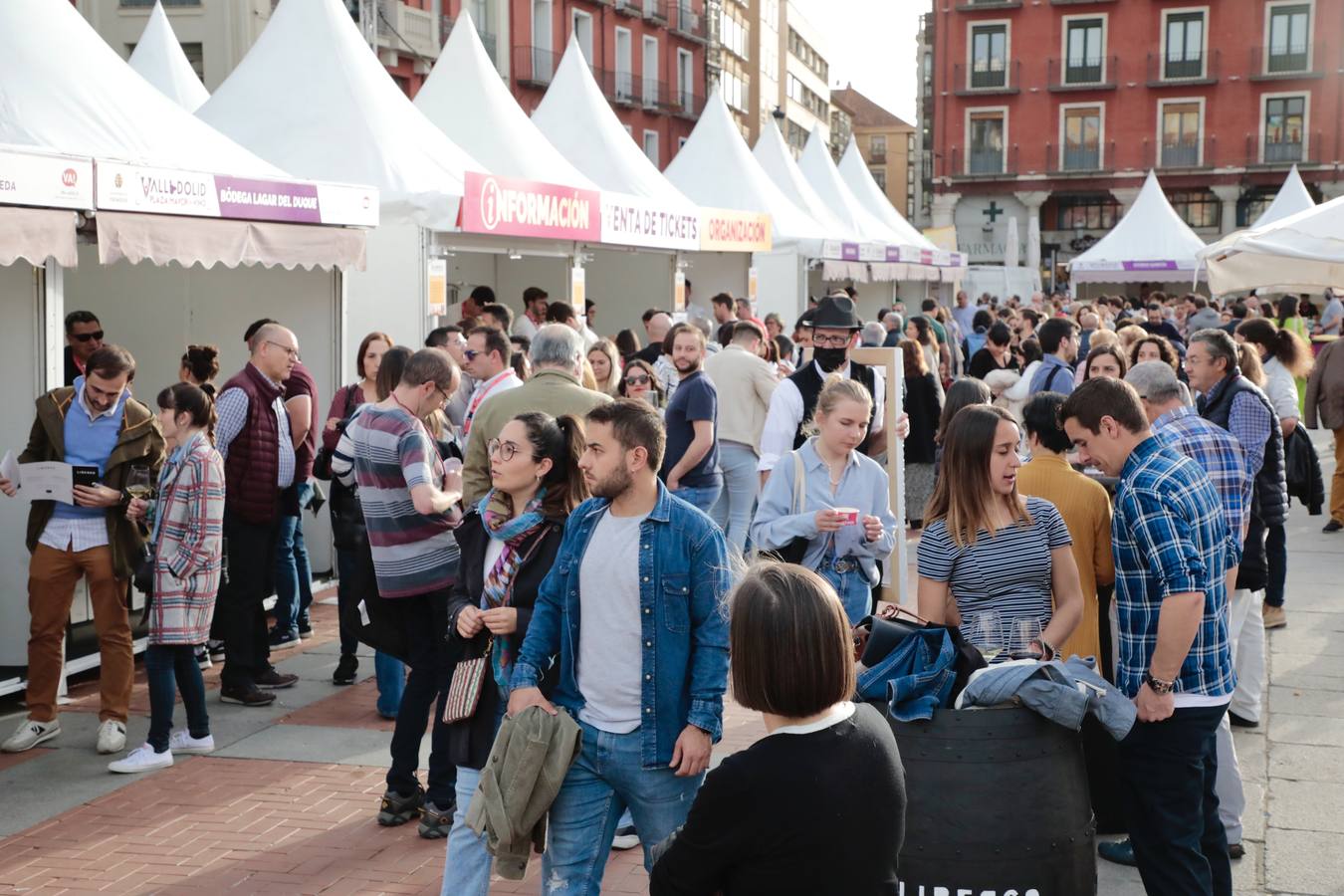 Fotos: Inauguración del evento &#039;Valladolid. Plaza Mayor del Vino&#039; (1/2)