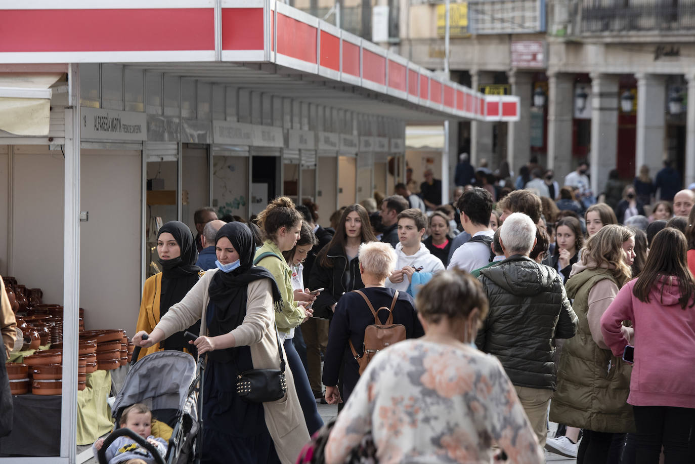 Primer día de la Feria de Artesanía de Segovia.