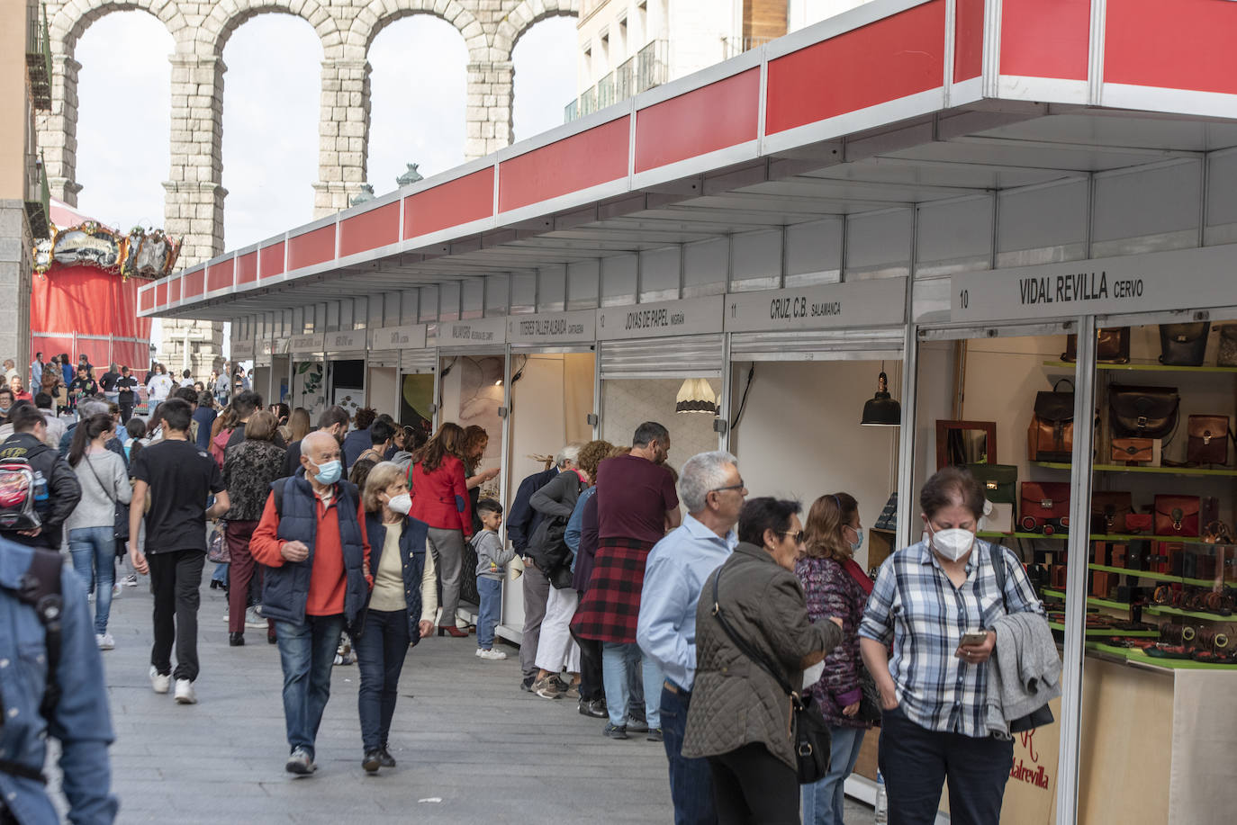 Primer día de la Feria de Artesanía de Segovia.